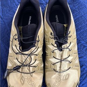 Salomon trail shoes mens 11